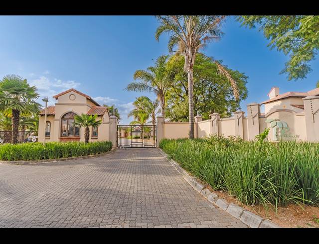 3 BEDROOM APARTMENT FOR SALE IN HALFWAY GARDENS